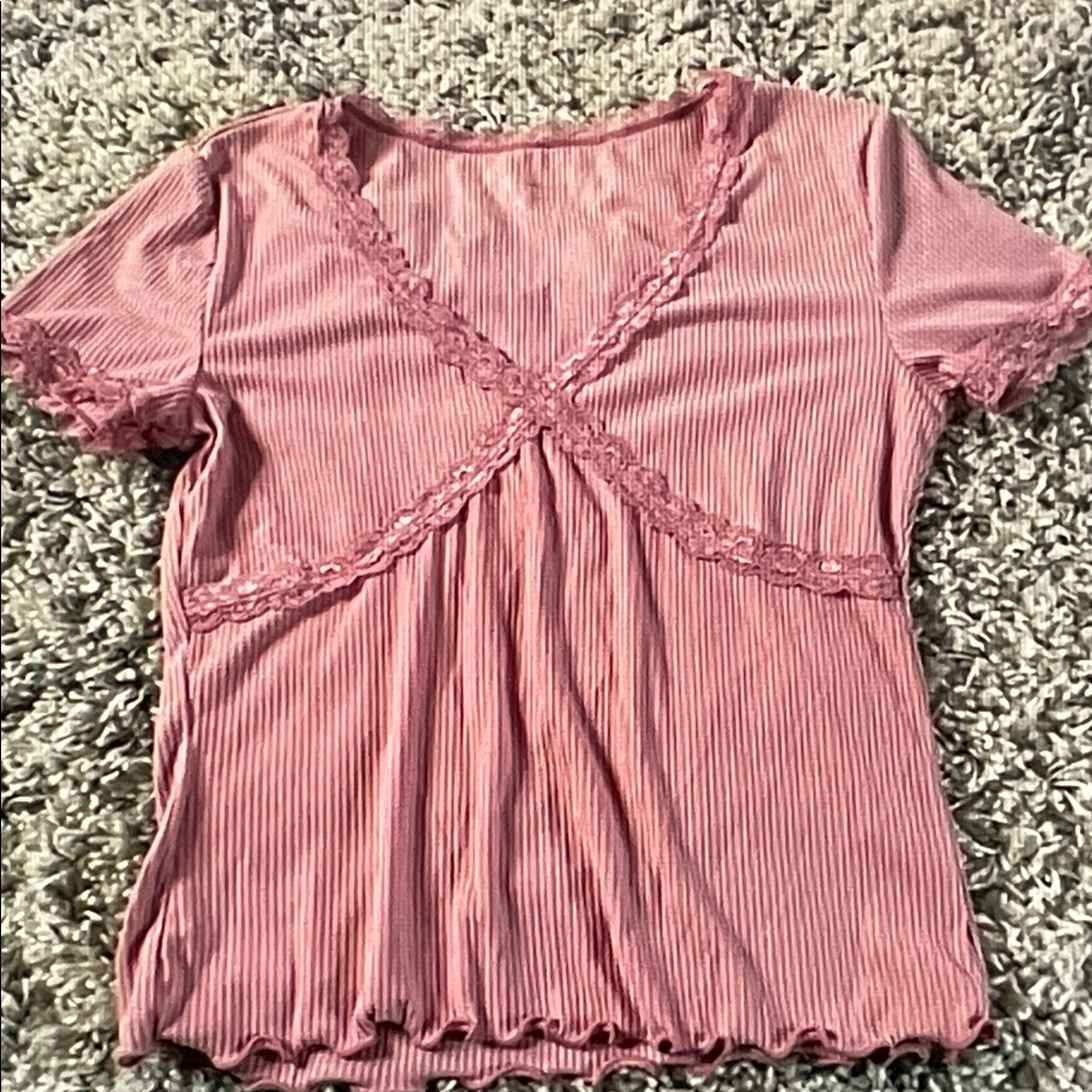No Boundaries Dusty Rose Lace-Trim Ribbed Short Sleeve Tee